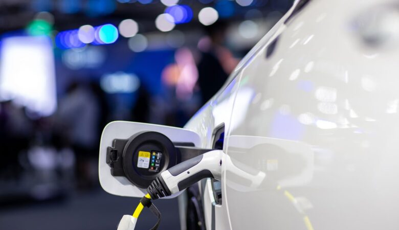 Tip 2 Soket Nedir? EV Şarj İstasyonu Alırken Bilmeniz Gereken Teknik Terimler